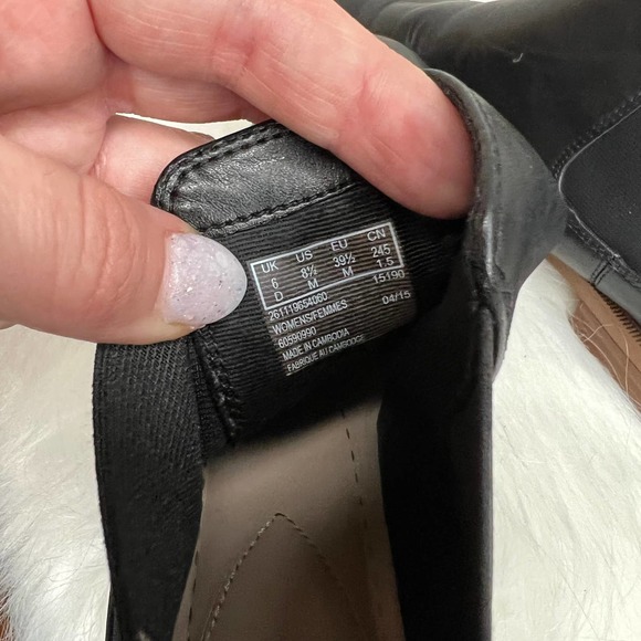 Clarks Taylor Shine Black Leather Chelsea Boot Size 8.5 - Picture 9 of 11